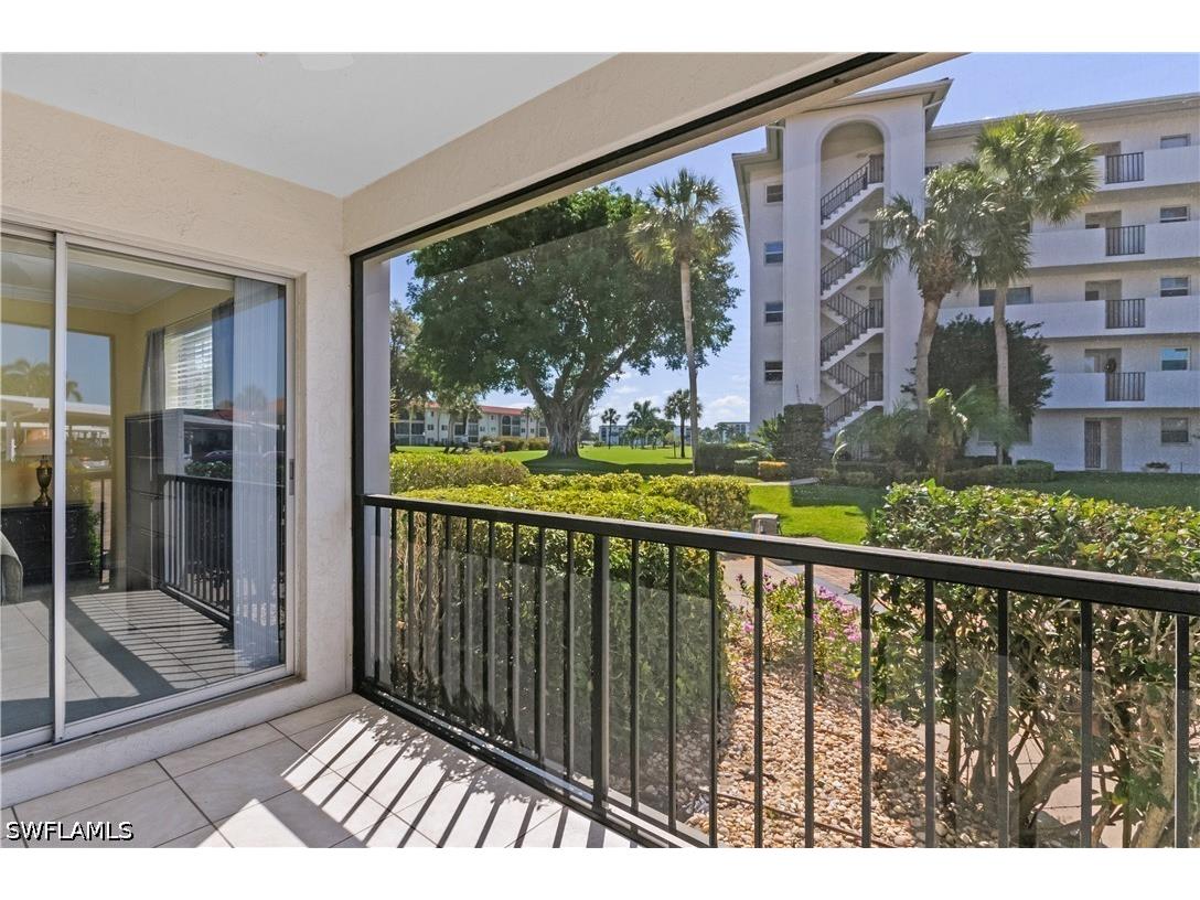 5 High Point Circle W #104 Naples FL 34103 226023488 image6