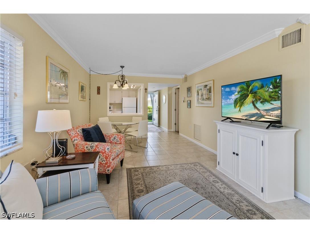 5 High Point Circle W #104 Naples FL 34103 226023488 image9