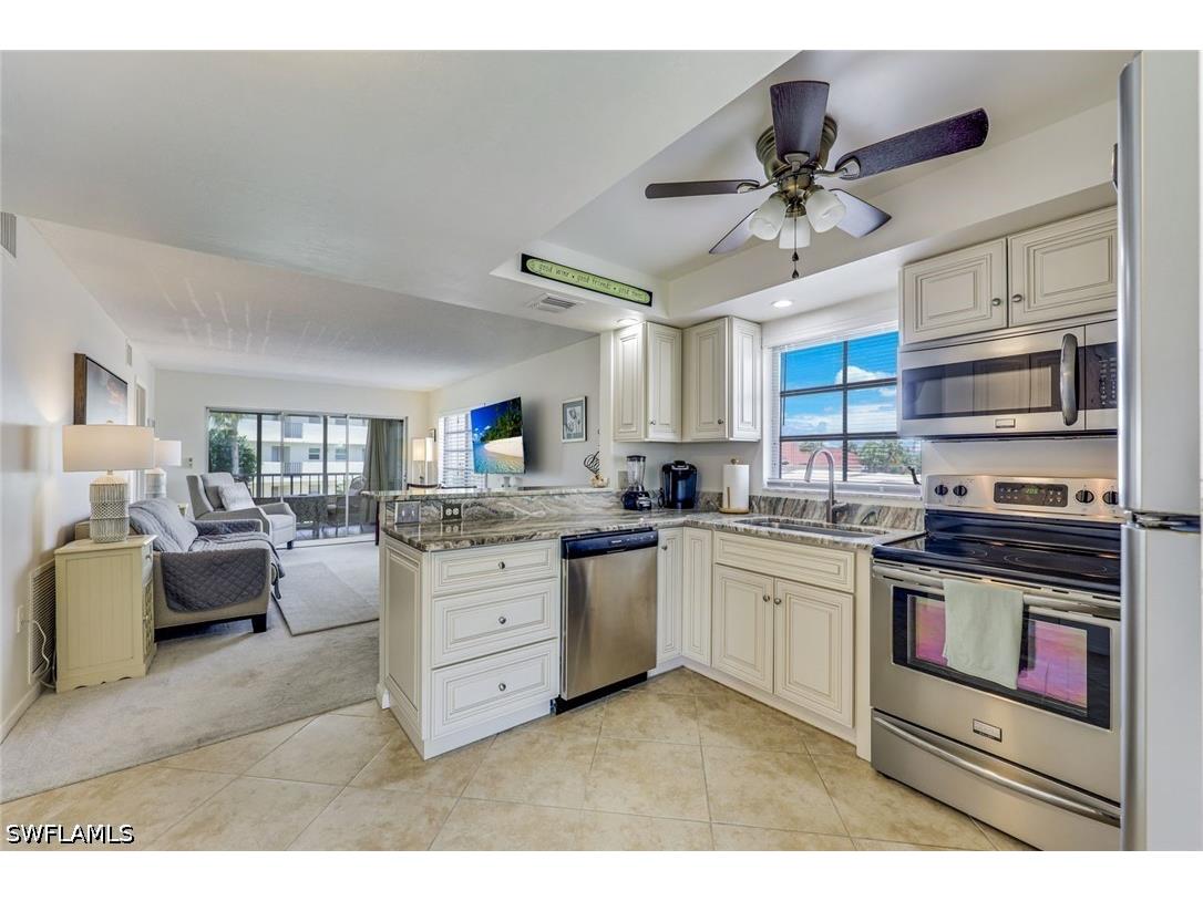 5 High Point Circle W #204 Naples FL 34103 226021238 image2