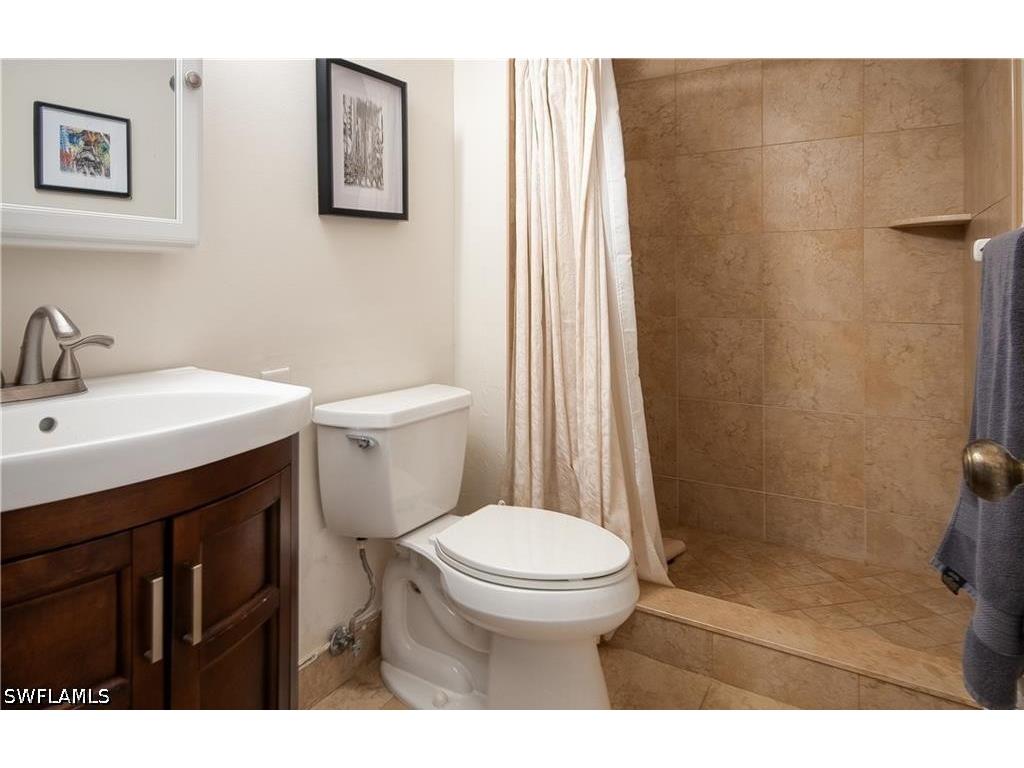 5 High Point Circle W #206 Naples FL 34103 226022539 image18