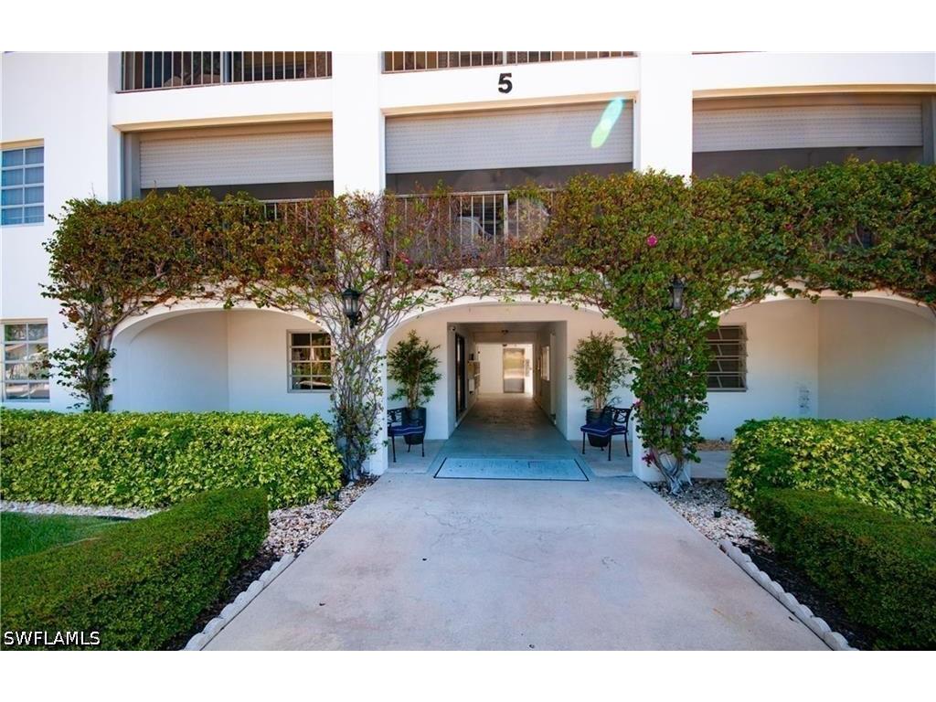 5 High Point Circle W #206 Naples FL 34103 226022539 image36