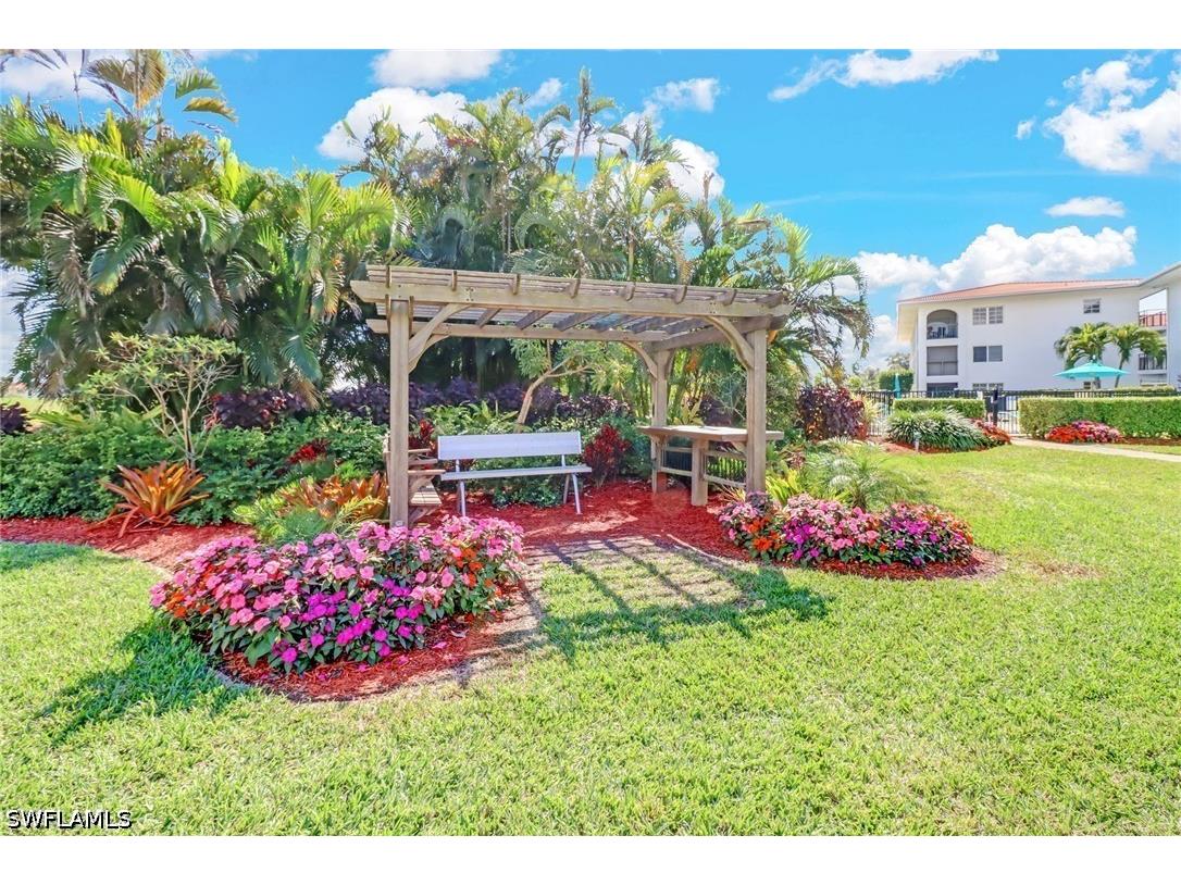 5 High Point Circle W #211 Naples FL 34103 226012405 image25
