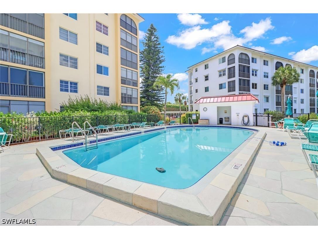 5 High Point Circle W #211 Naples FL 34103 226012405 image35