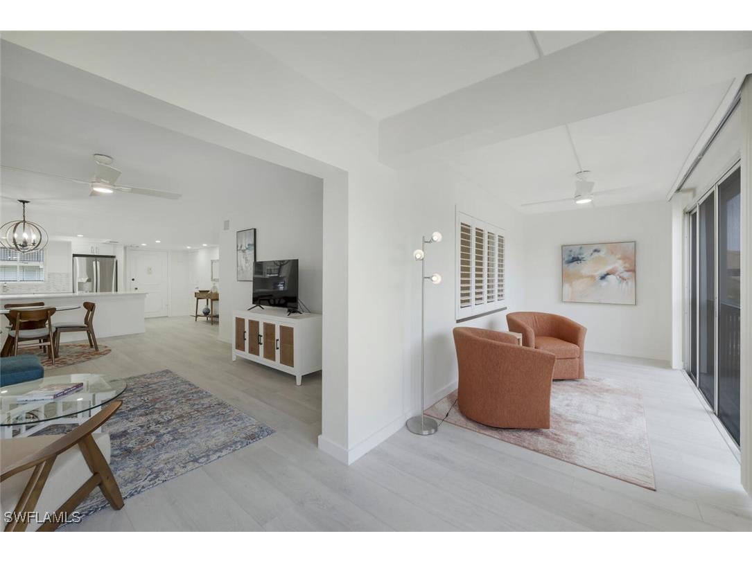 5 High Point Circle W #212 Naples FL 34103 225076179 image1