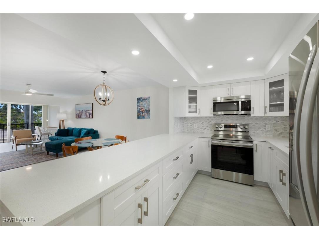 5 High Point Circle W #212 Naples FL 34103 225076179 image2