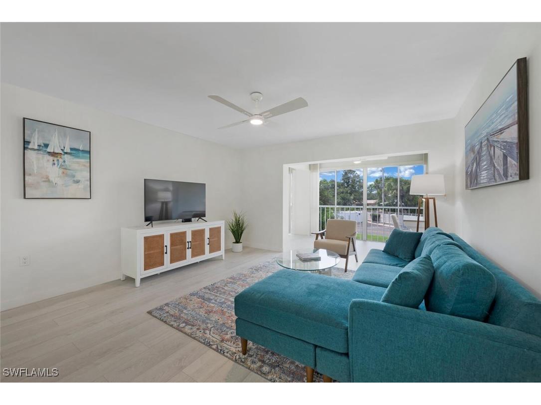 5 High Point Circle W #212 Naples FL 34103 225076179 image5