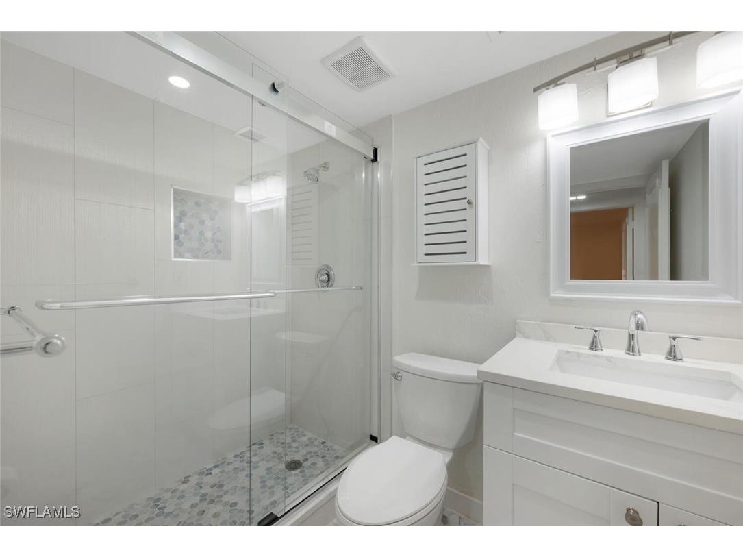 5 High Point Circle W #212 Naples FL 34103 225076179 image9