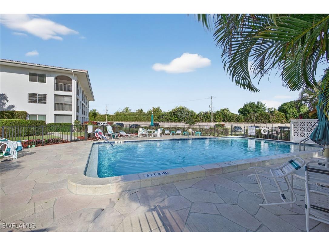 5 High Point Circle W #303 Naples FL 34103 225082256 image31
