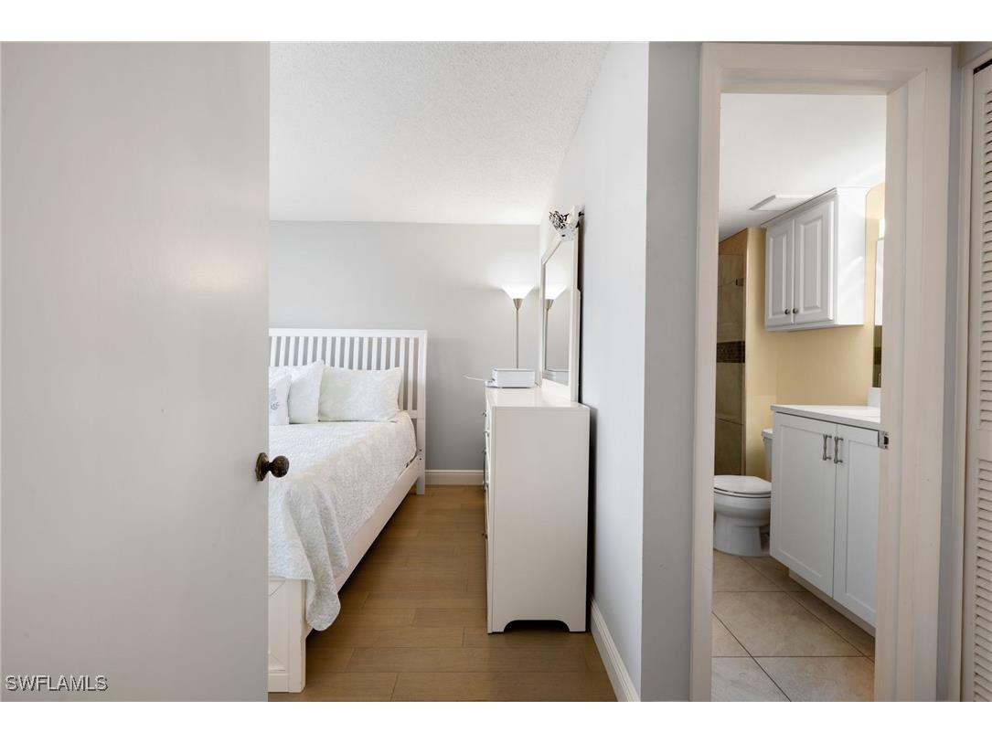 5 High Point Circle W #307 Naples FL 34103 225076440 image14