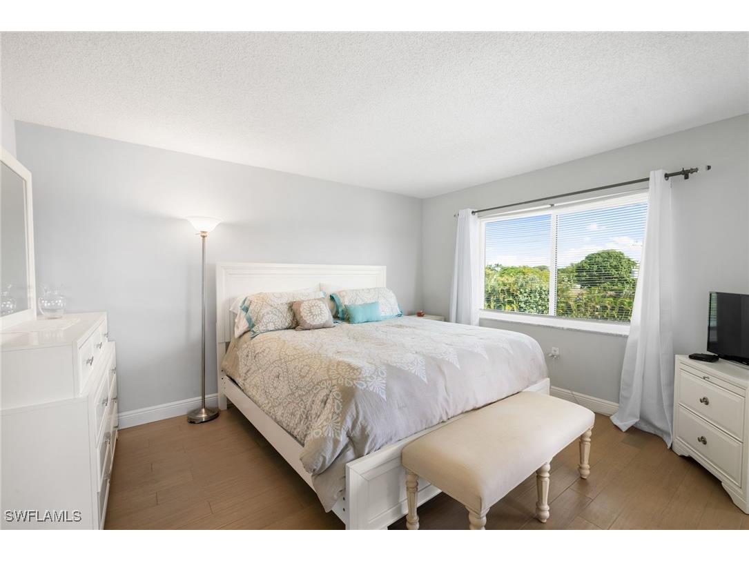 5 High Point Circle W #307 Naples FL 34103 225076440 image15