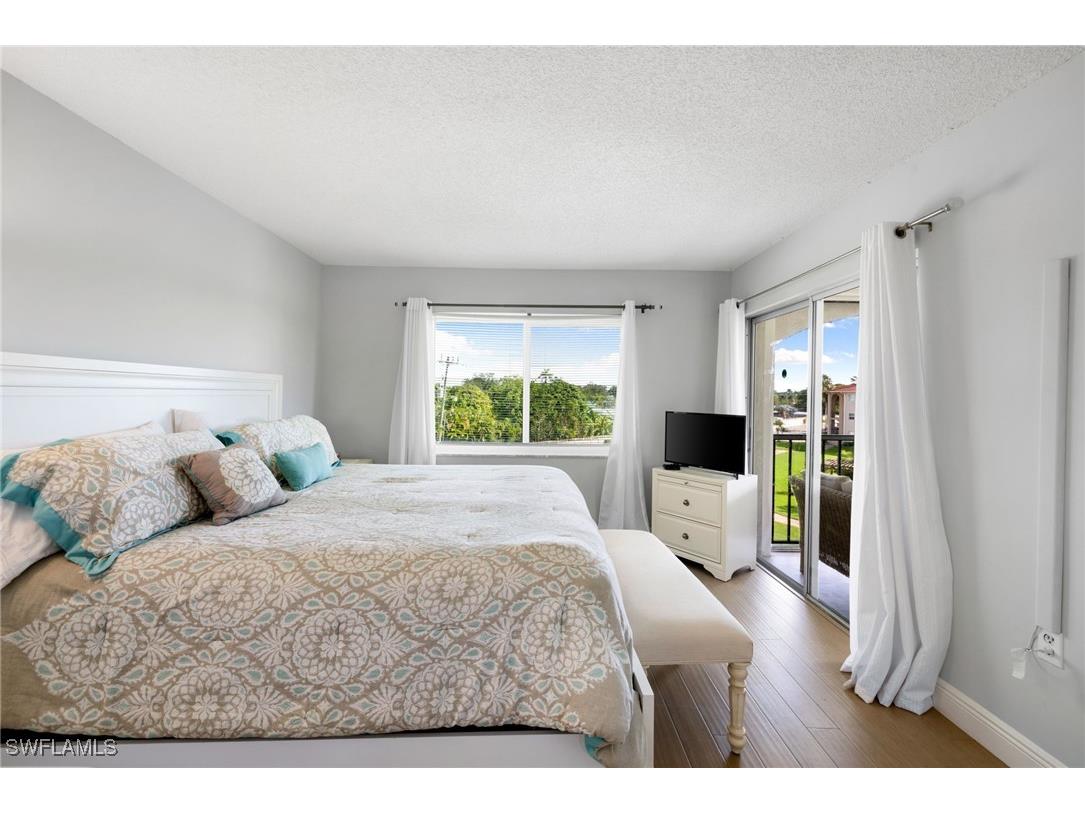 5 High Point Circle W #307 Naples FL 34103 225076440 image16