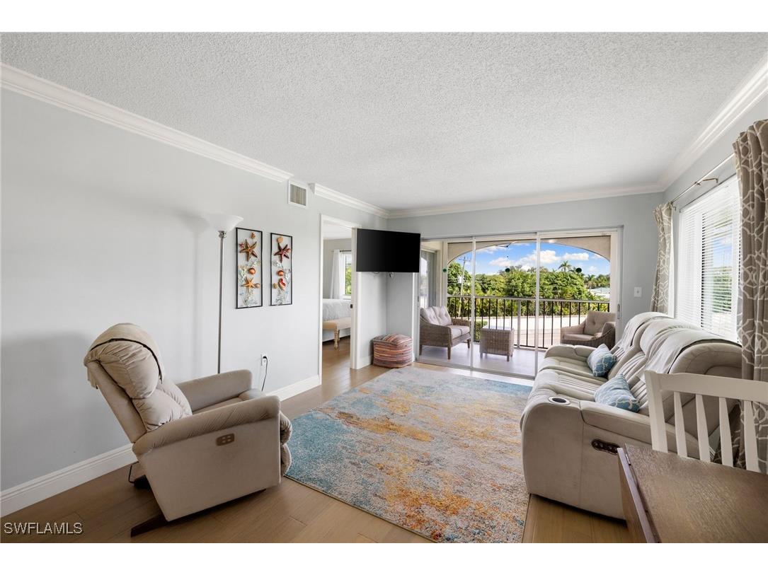 5 High Point Circle W #307 Naples FL 34103 225076440 image7