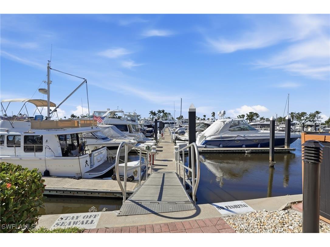 50' BOAT SLIP E-26 Gulf Harbour Marina Fort Myers FL 33908 226004091 image4