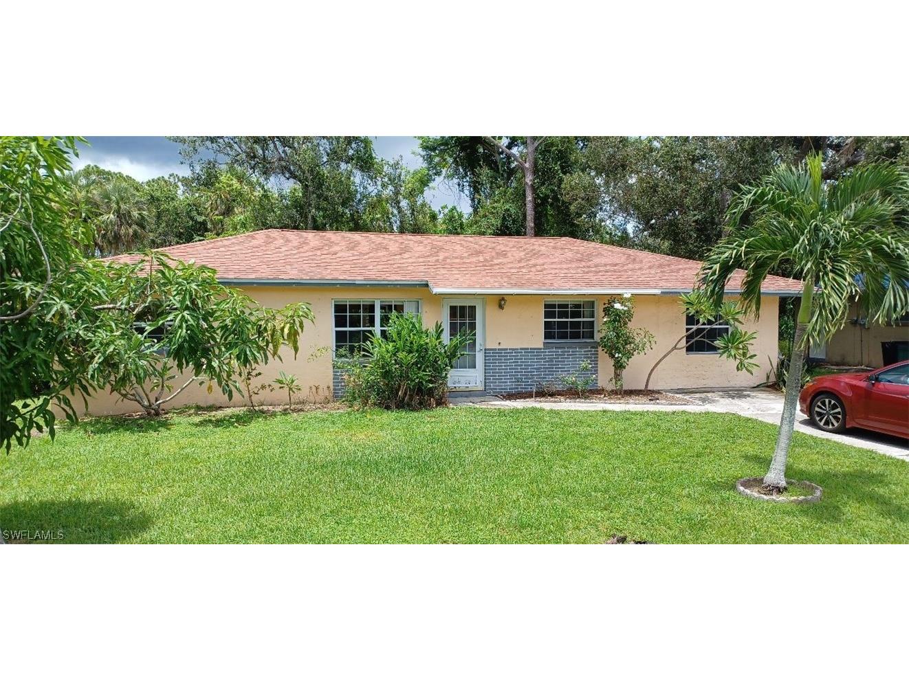 50 Becker Drive North Fort Myers FL 33903 223055105 image1
