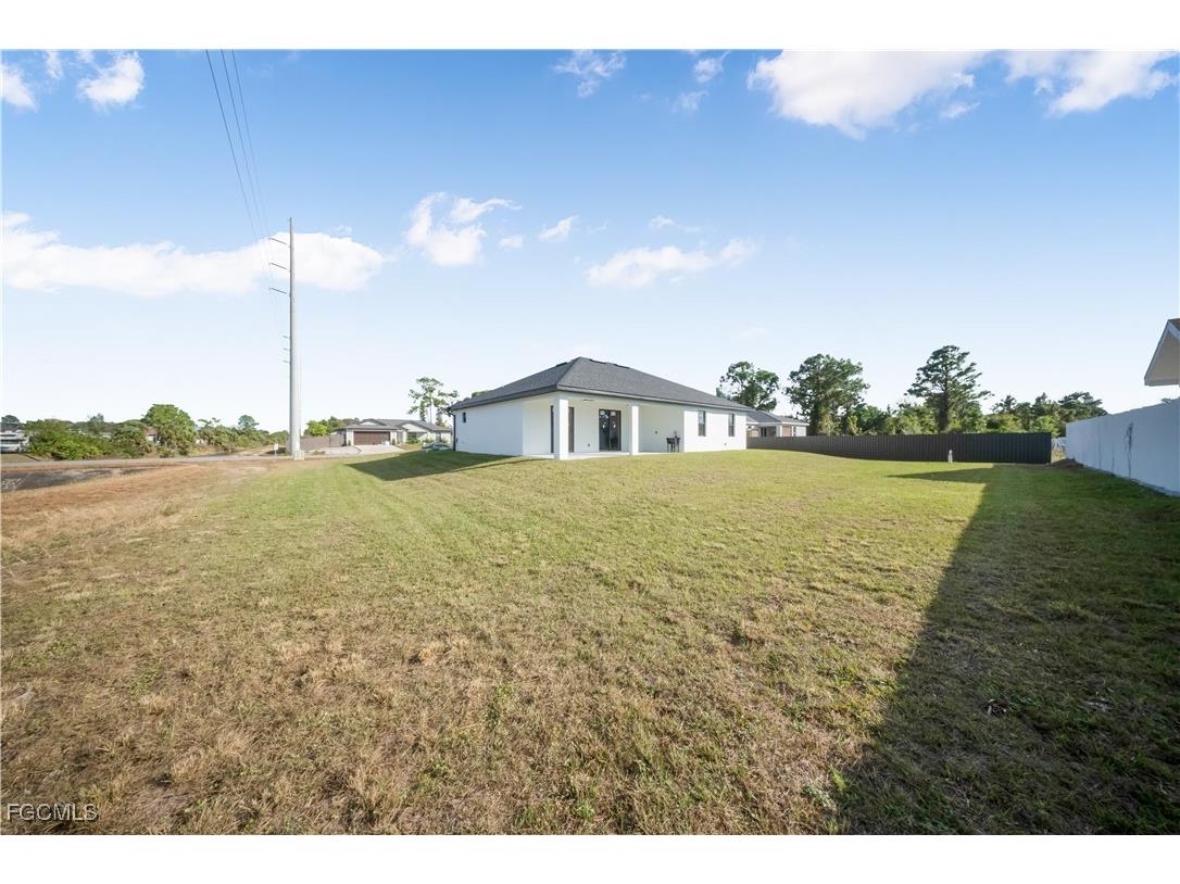 50 Denis Avenue S Lehigh Acres FL 33976 2025024937 image18