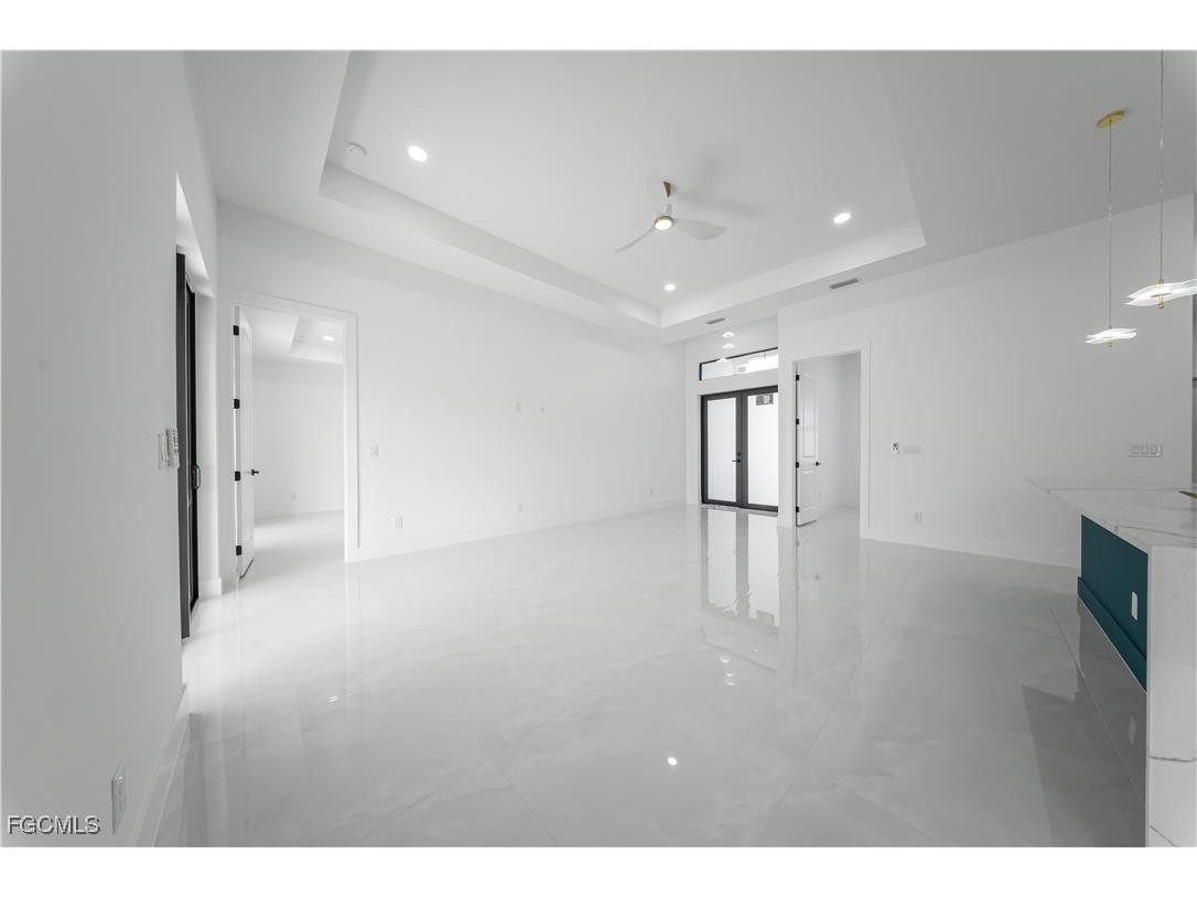 50 Denis Avenue S Lehigh Acres FL 33976 2025024937 image2