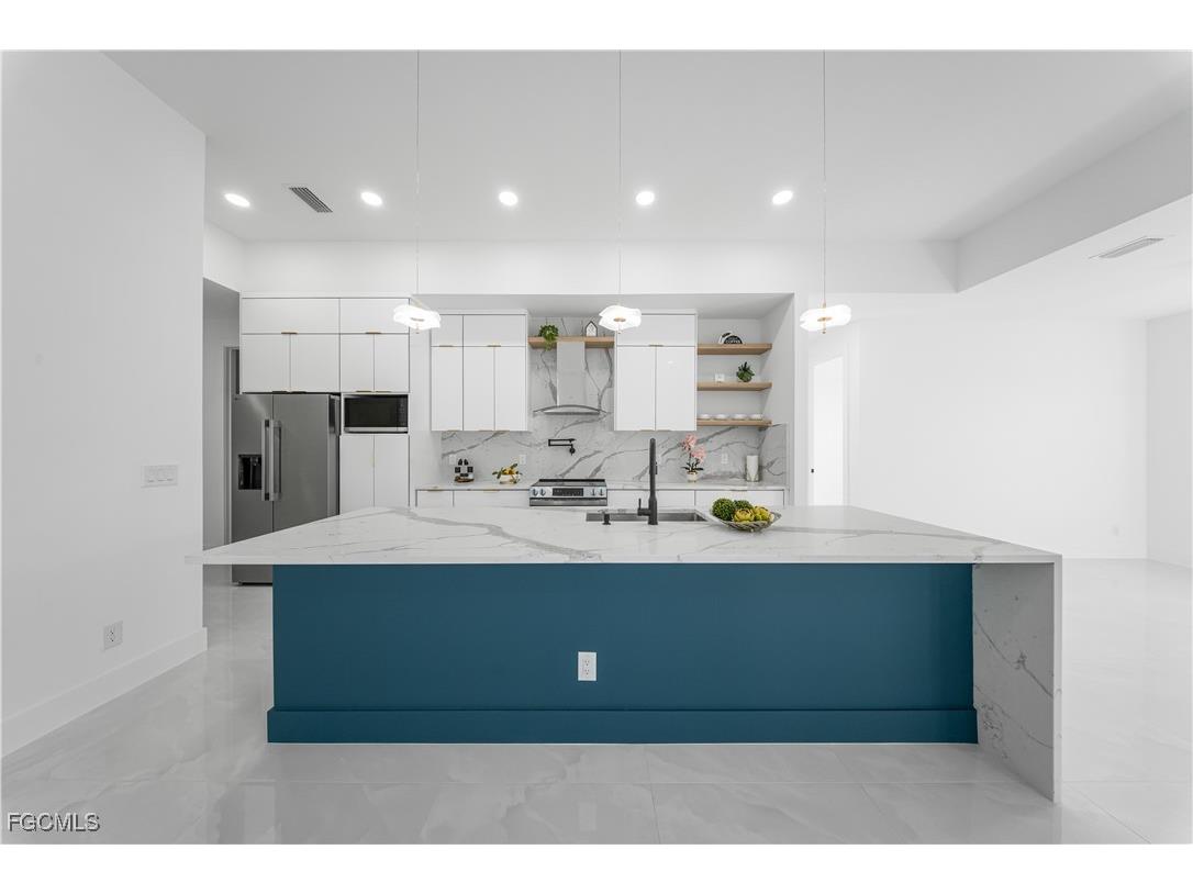 50 Denis Avenue S Lehigh Acres FL 33976 2025024937 image4