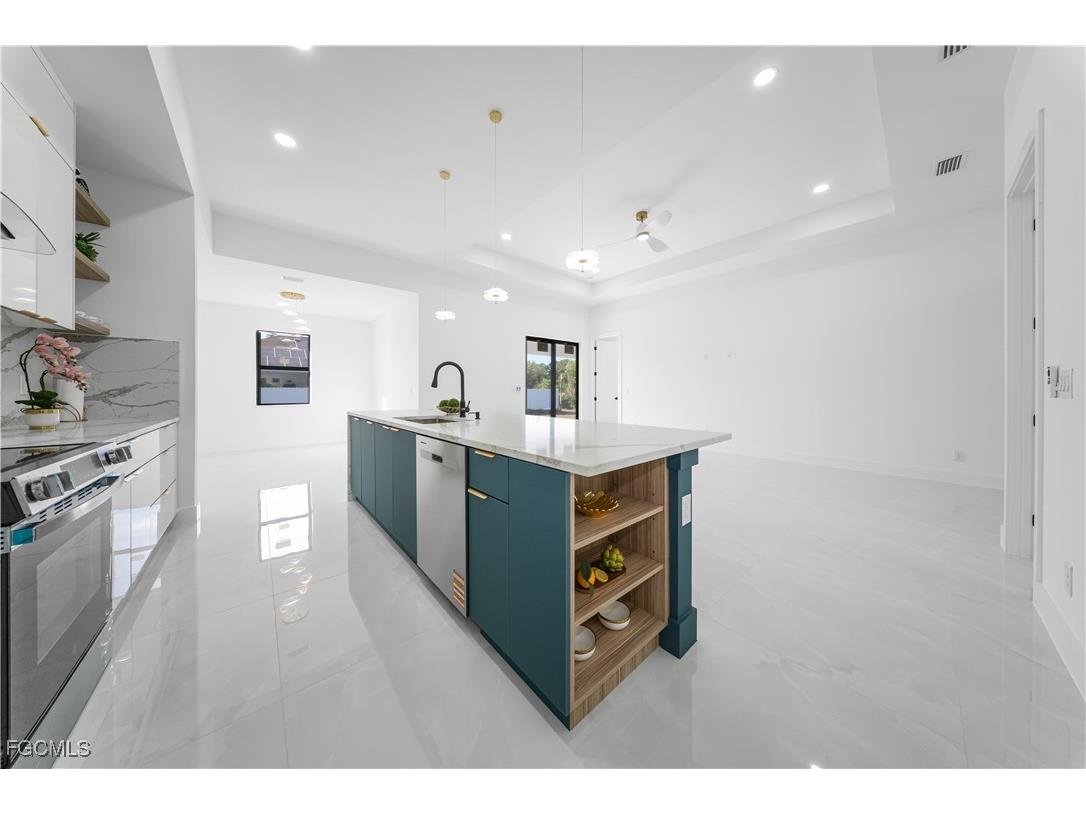 50 Denis Avenue S Lehigh Acres FL 33976 2025024937 image5