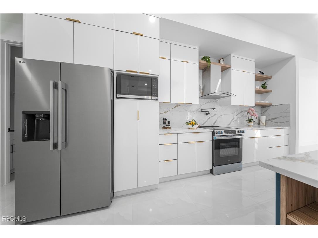 50 Denis Avenue S Lehigh Acres FL 33976 2025024937 image7