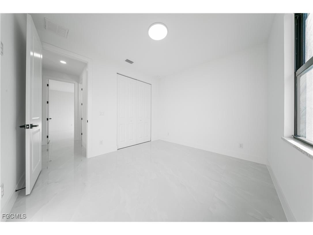 50 Denis Avenue S Lehigh Acres FL 33976 2025024937 image9