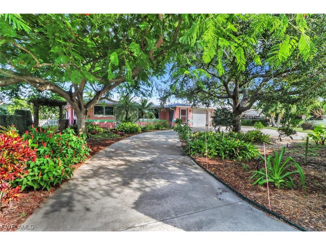 50 Estate Drive North Fort Myers FL 33917 223065132 image1