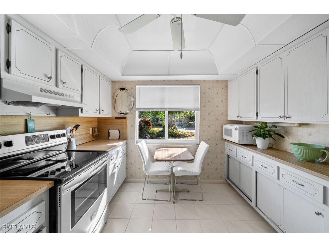 50 Glades Boulevard #1 Naples FL 34112 225075703 image10