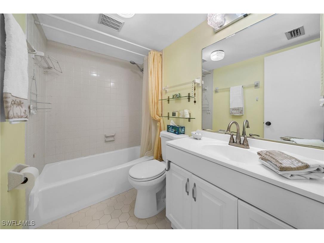 50 Glades Boulevard #1 Naples FL 34112 225075703 image22