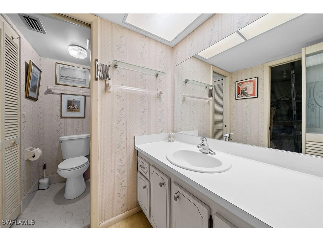 50 Glades Boulevard #1 Naples FL 34112 225075703 image28