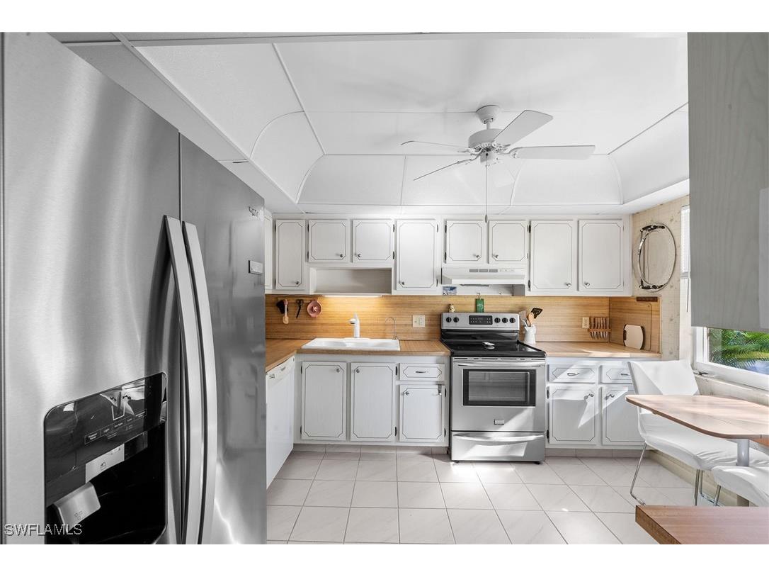 50 Glades Boulevard #1 Naples FL 34112 225075703 image7