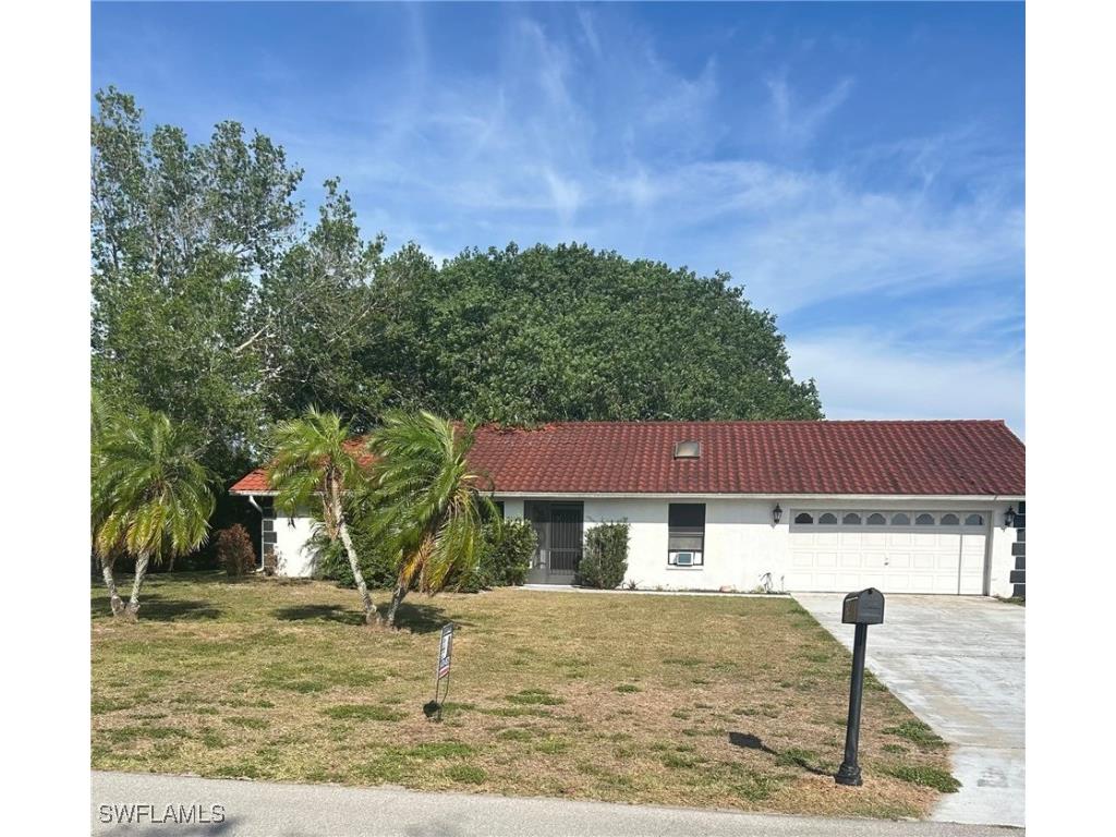 50 Kingston Street Lehigh Acres FL 33936 225035979 image1