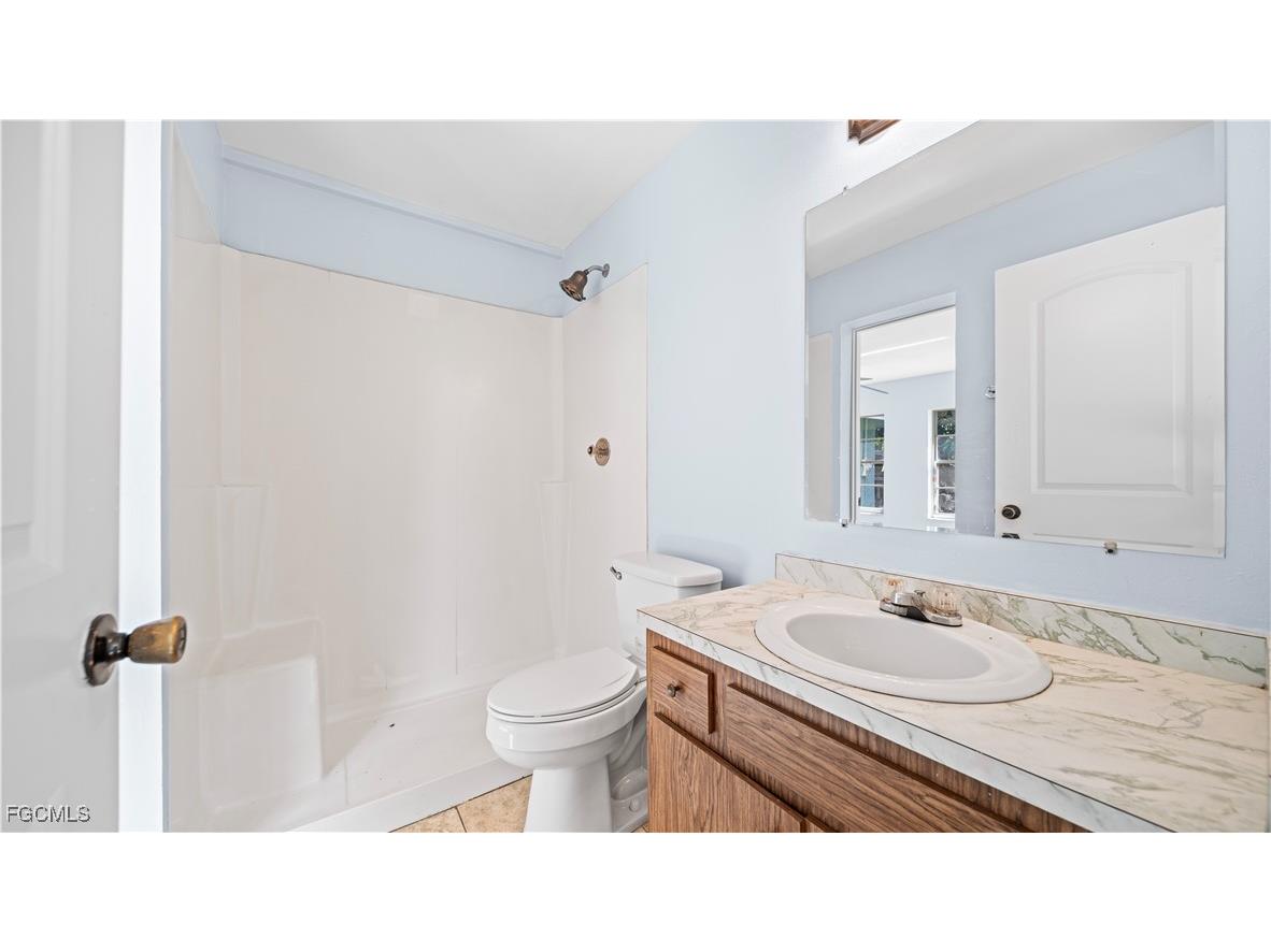 50 Palm Tree Terrace Fort Myers FL 33905 2025022968 image18