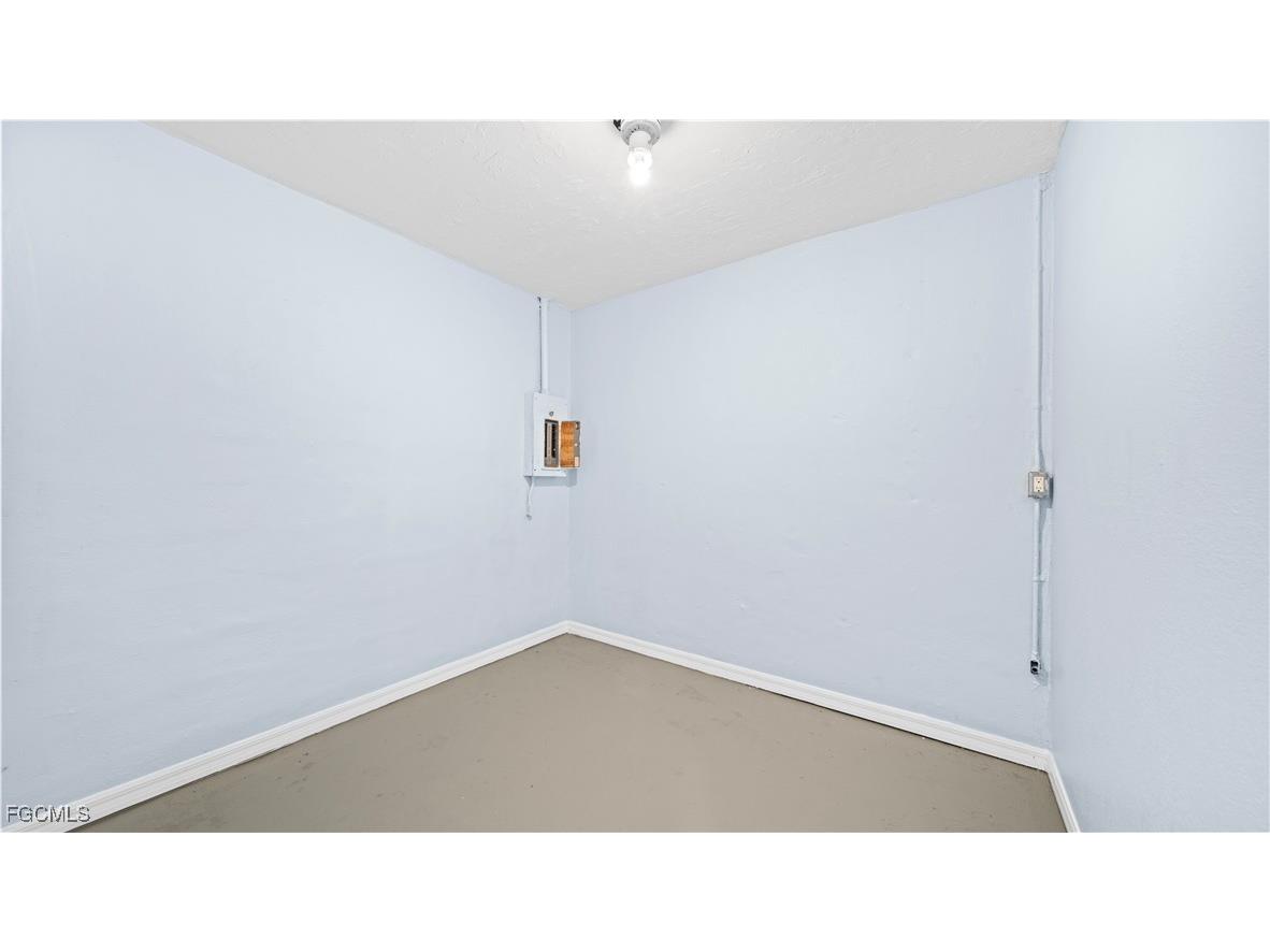 50 Palm Tree Terrace Fort Myers FL 33905 2025022968 image26