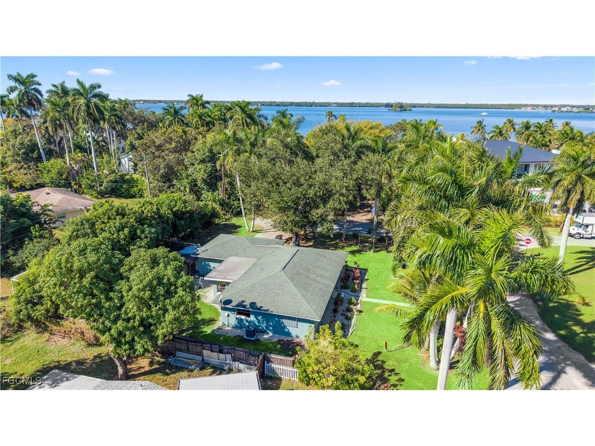 50 Palm Tree Terrace Fort Myers FL 33905 2025022968 image32