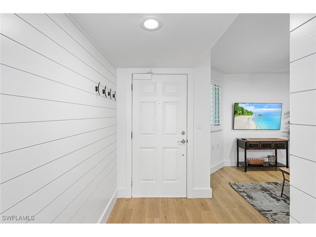 50 Seagate Drive #302B Naples FL 34103 225059405 image4