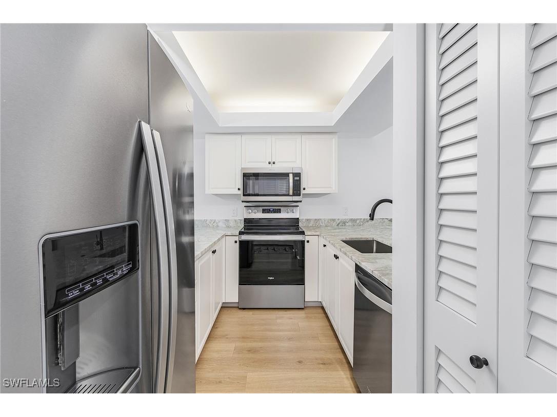 50 Seagate Drive #302B Naples FL 34103 225059405 image9