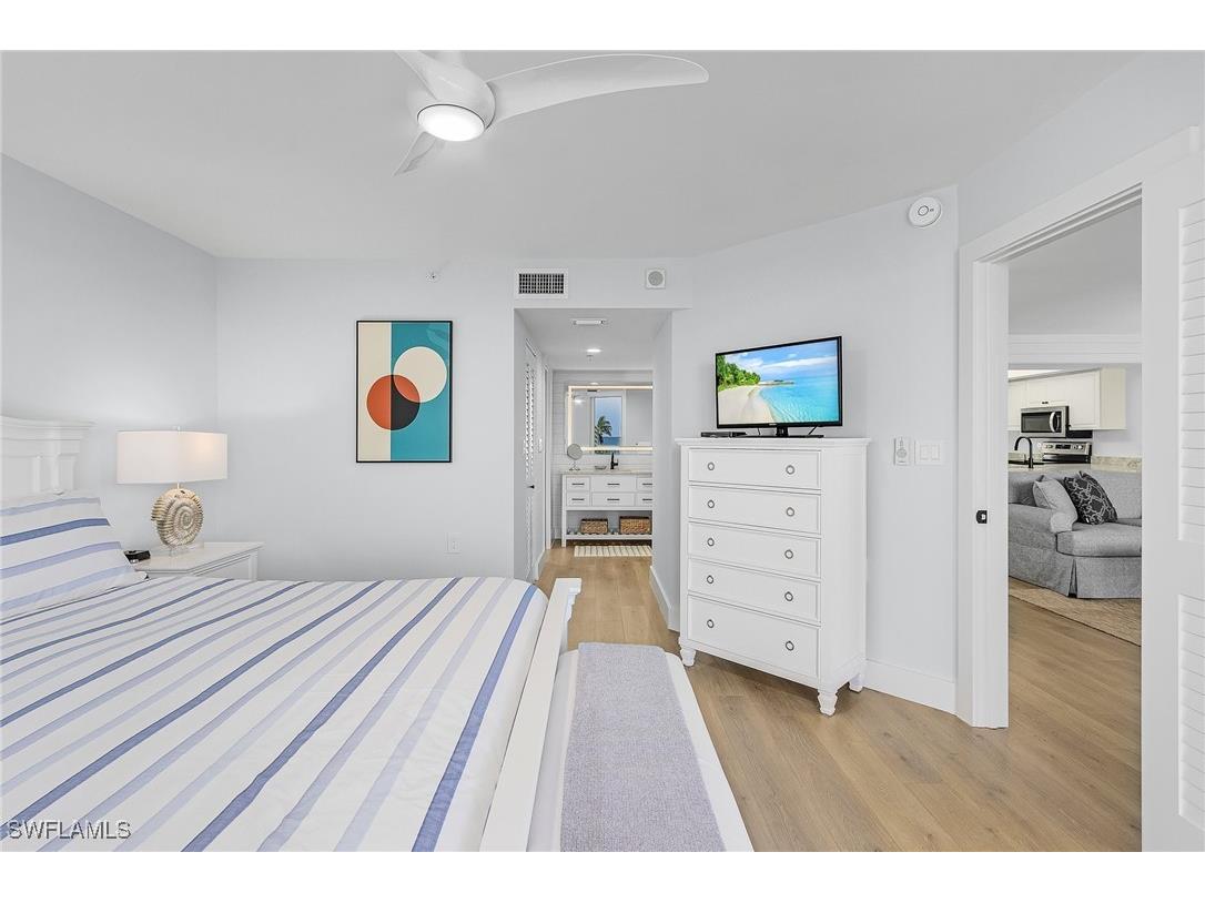 50 Seagate Drive #302B Naples FL 34103 226003949 image18