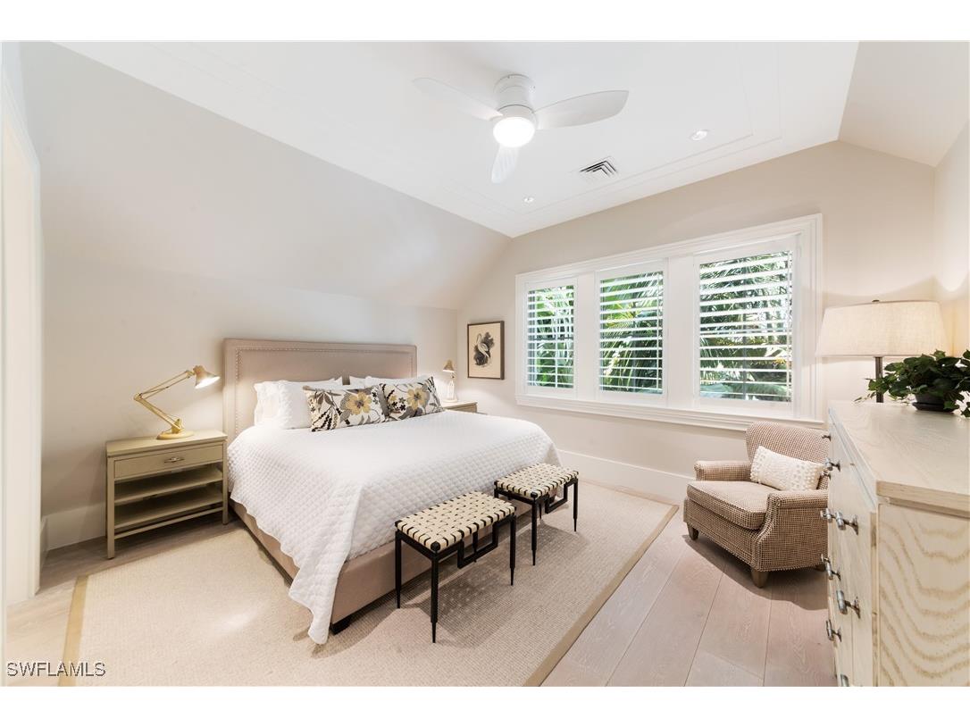 500 3rd Avenue N Naples FL 34102 225049655 image15