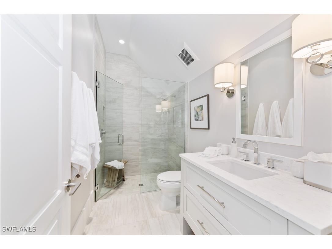 500 3rd Avenue N Naples FL 34102 225049655 image18