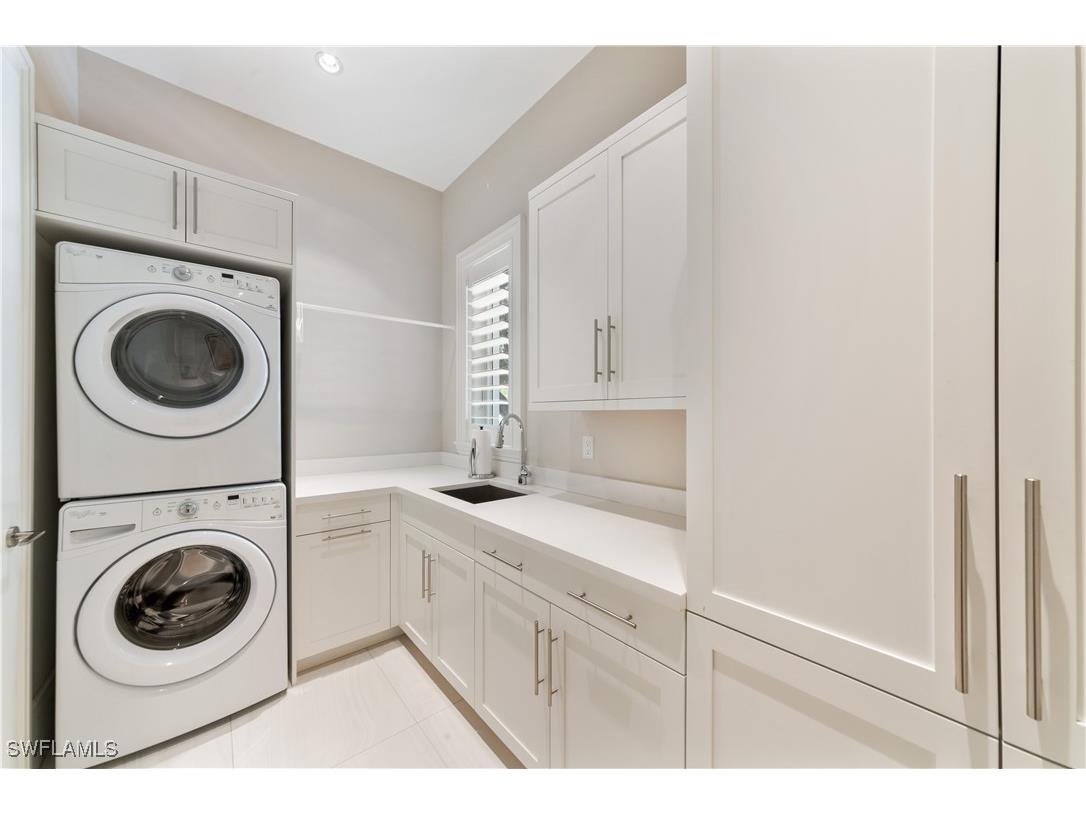 500 3rd Avenue N Naples FL 34102 225049655 image19