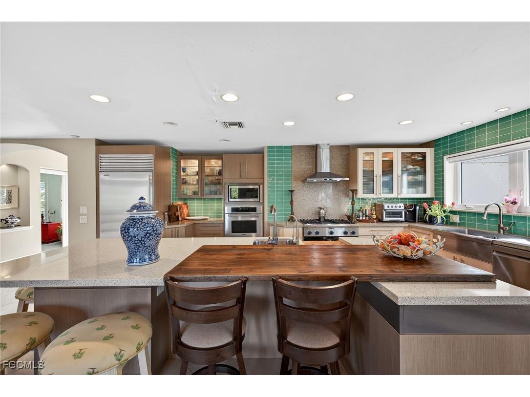 500 Kinzie Island Court Sanibel FL 33957 2026006014 image6