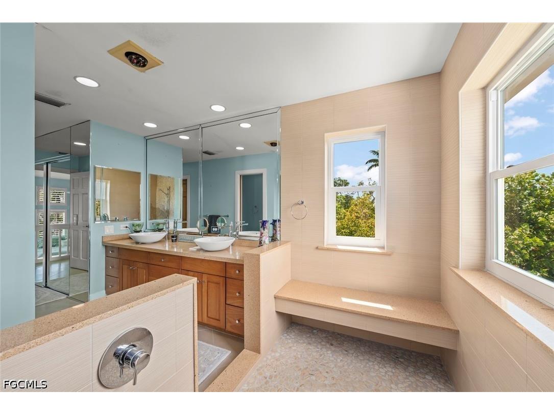 500 Kinzie Island Court Sanibel FL 33957 2026020694 image32