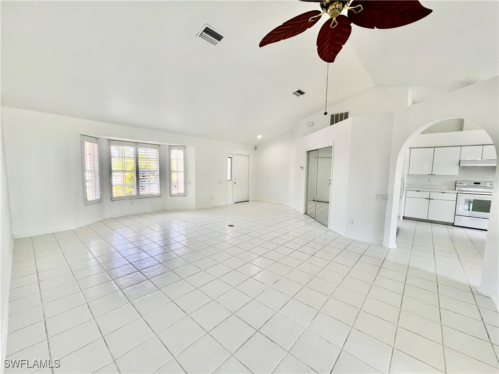 500 Lake Avenue Lehigh Acres FL 33972 2025000938 image4