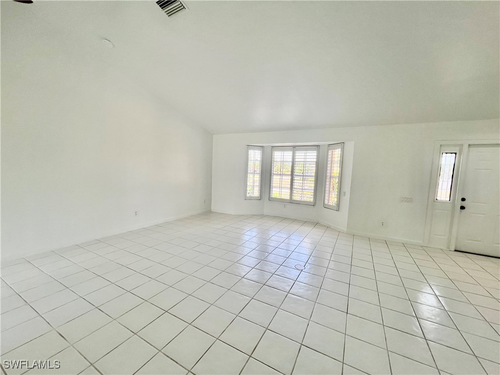 500 Lake Avenue Lehigh Acres FL 33972 2025000938 image5