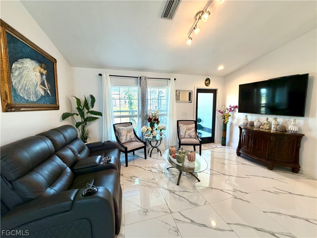 500 NW 20th Avenue Cape Coral FL 33993 2026009311 image11