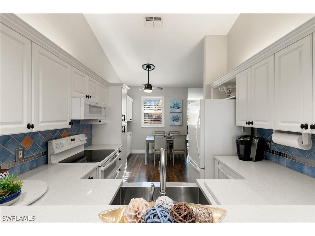 500 Robin Hood Circle #201 Naples FL 34104 226007905 image13