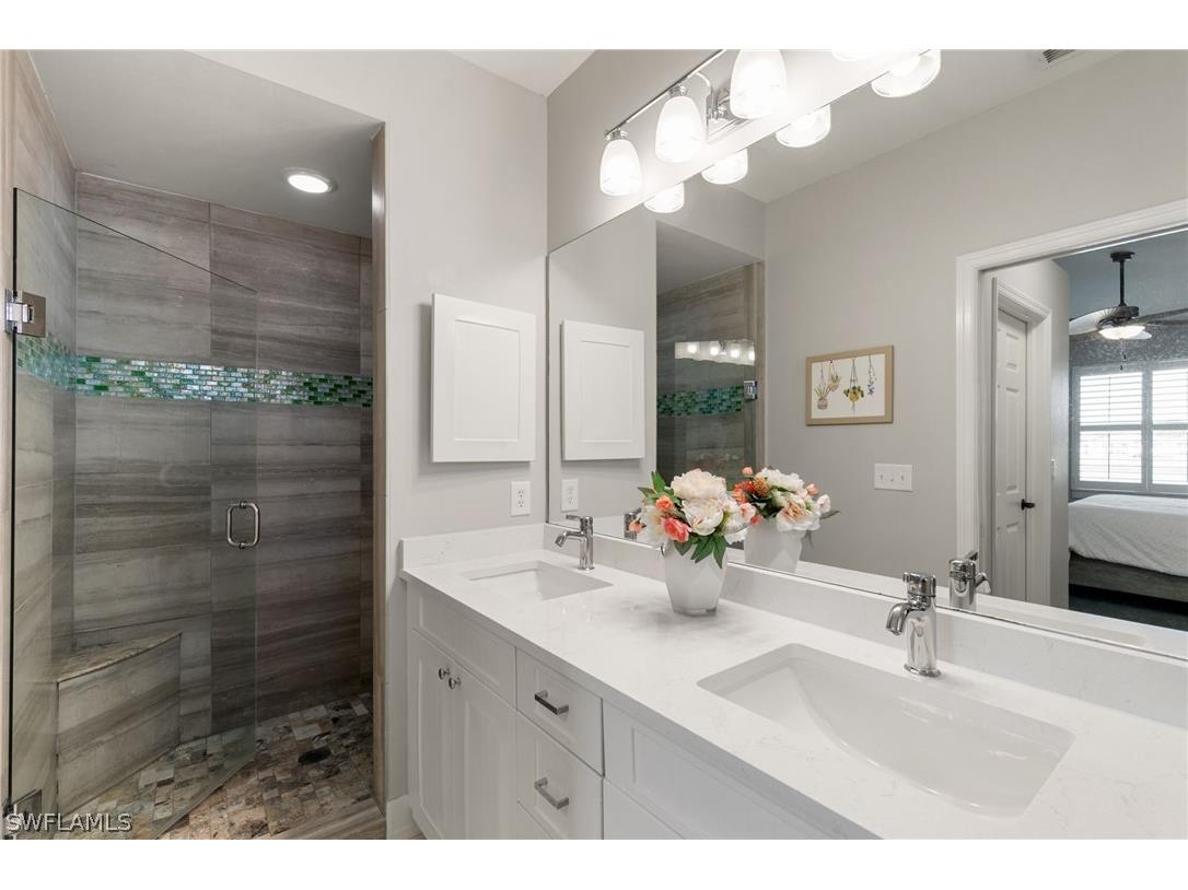 500 Robin Hood Circle #201 Naples FL 34104 226007905 image20