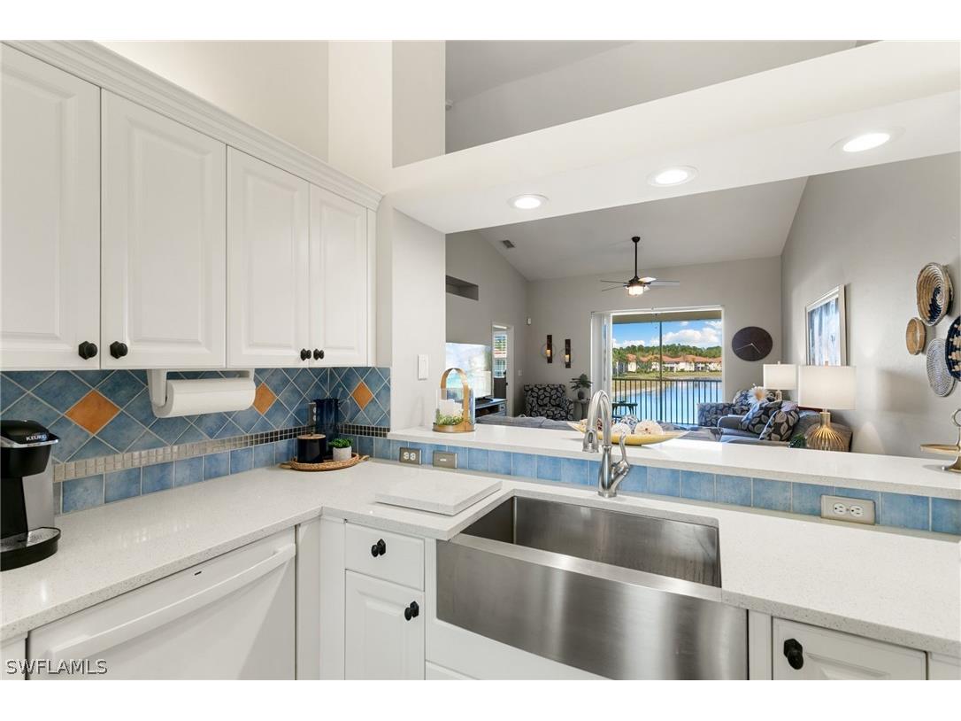 500 Robin Hood Circle #201 Naples FL 34104 226007905 image7