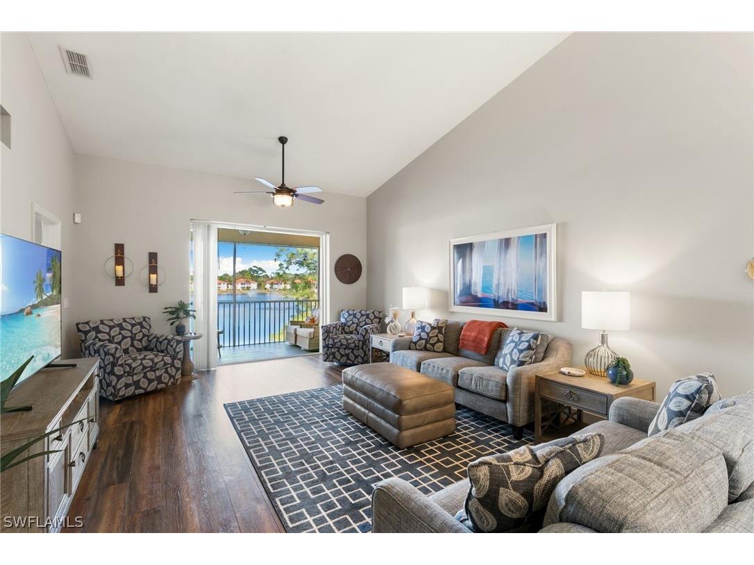 500 Robin Hood Circle #201 Naples FL 34104 226007905 image9