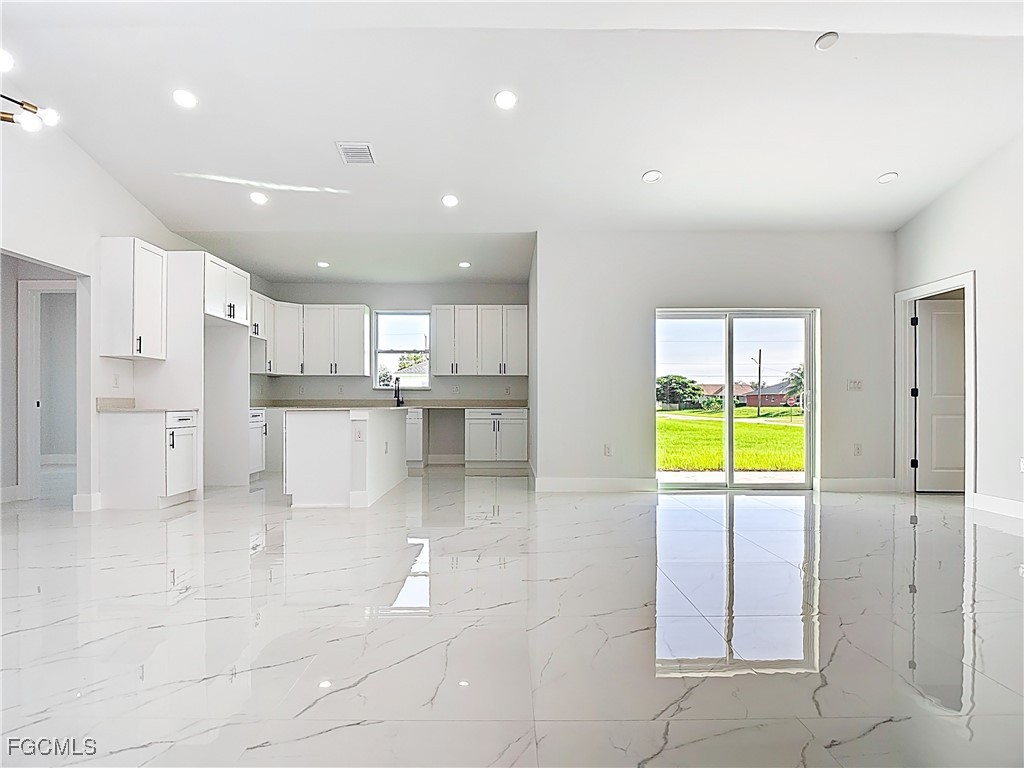 5000 Bygone Street Lehigh Acres FL 33971 2025005600 image3