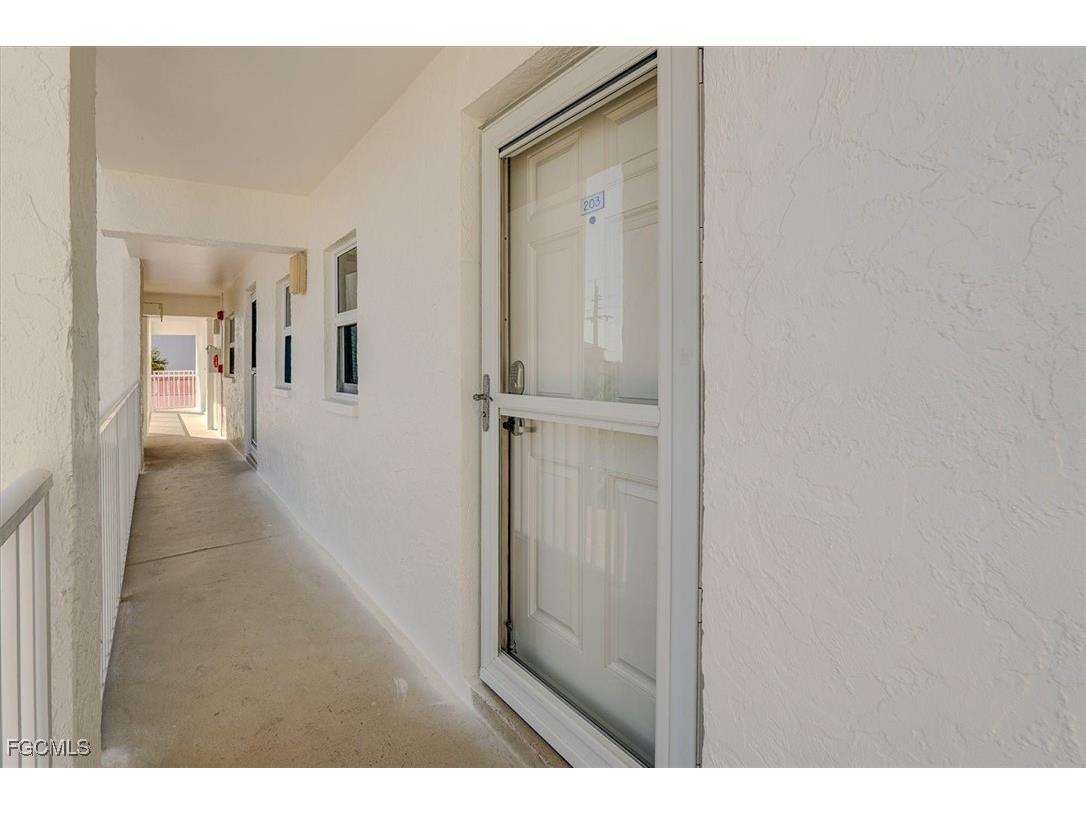 5000 Estero Boulevard #203 Fort Myers Beach FL 33931 2025005080 image30